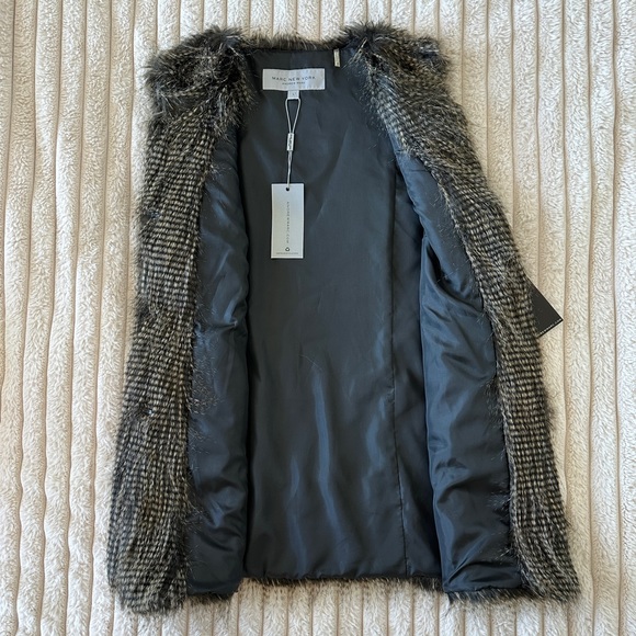 NWT Andrew Marc New York Faux Fur Vest - Grey & Brown - Picture 4 of 15
